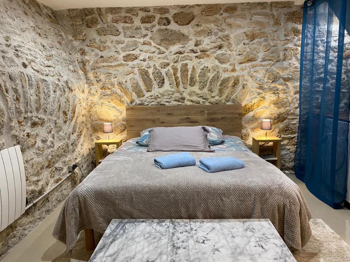 Large And Unique Souplex 60Sqm, Well Located Apartment Paris Bagian luar foto